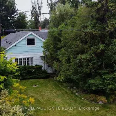 450,&nbsp;Marf, Mineola, Mississauga