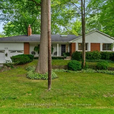 1373,&nbsp;Queen Victoria, Lorne Park, Mississauga