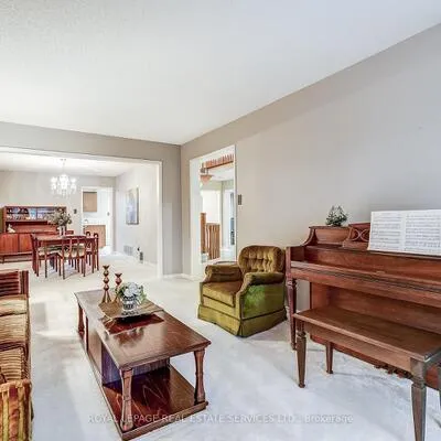 4217,&nbsp;Schneider, Creditview, Mississauga