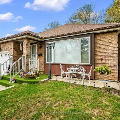 3353,&nbsp;Martins Pine, Erin Mills, Mississauga