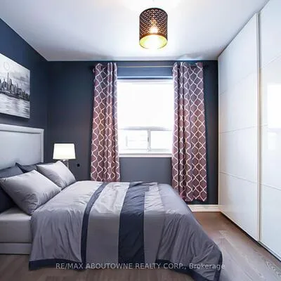 1601,&nbsp;Sandgate, Clarkson, Mississauga