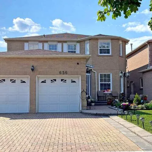 Premium freehold home for sale: 656, Esprit, Hurontario, Mississauga