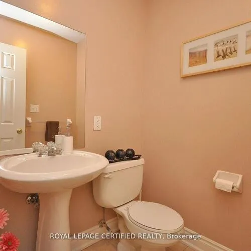 Premium freehold home for sale: 426, Orange Walk, Hurontario, Mississauga