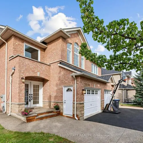 Premium freehold home for sale: 3699, Golden Locust, Lisgar, Mississauga