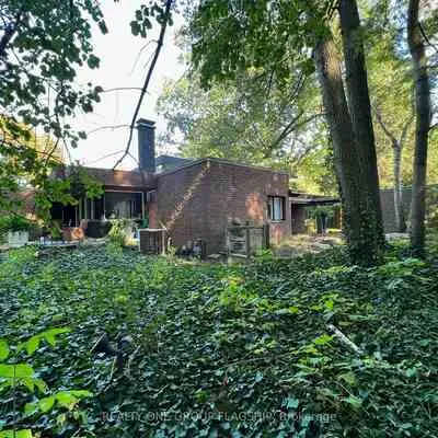 1379,&nbsp;Clarkson, Clarkson, Mississauga