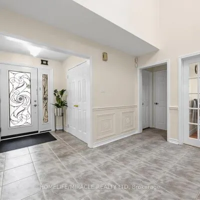 2023,&nbsp;Jacamar, Erin Mills, Mississauga