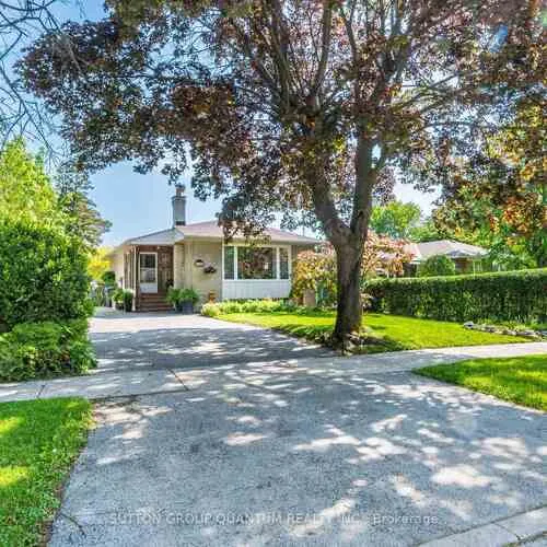 Premium freehold home for sale: 1293, Daimler, Clarkson, Mississauga