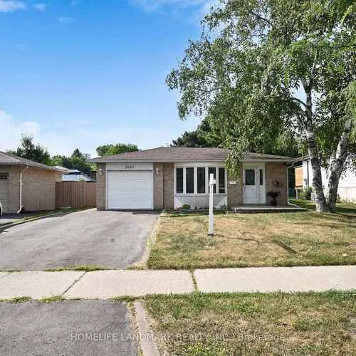 Premium freehold home for sale: 2603, Bromsgrove, Clarkson, Mississauga