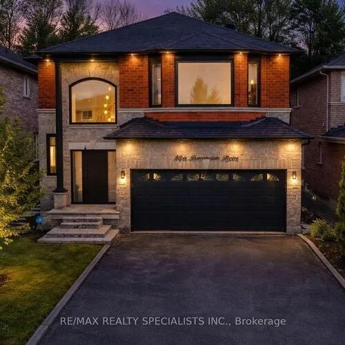 Premium freehold home for sale: 304, Barondale, Hurontario, Mississauga