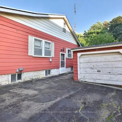 945,&nbsp;BEECHWOOD, Lakeview, Mississauga