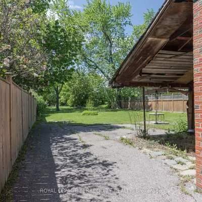 3056,&nbsp;Parkerhill, Cooksville, Mississauga