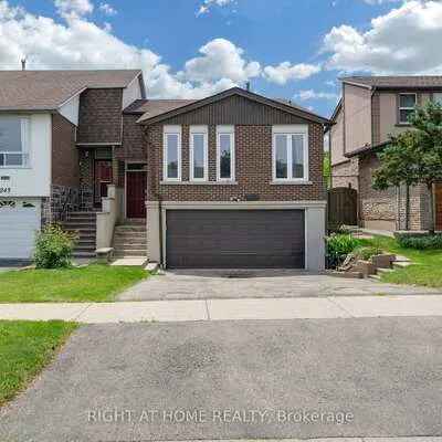 3241,&nbsp;Mccarthy, Applewood, Mississauga