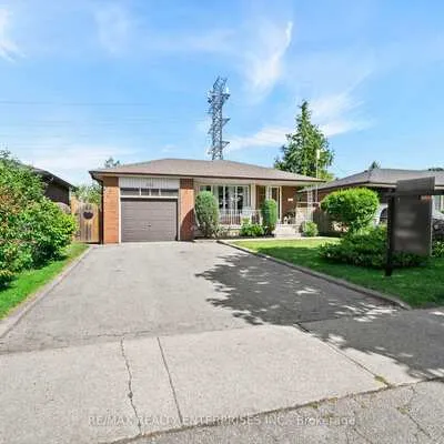 1083,&nbsp;Melton, Lakeview, Mississauga