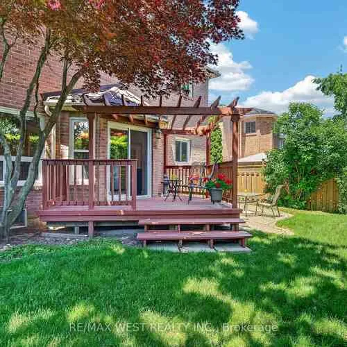 Premium freehold home for sale: 88, Palomino, Hurontario, Mississauga