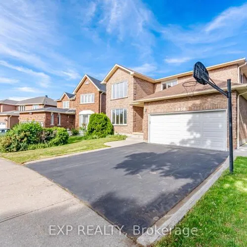 Premium freehold home for sale: 1938, Kempton Park, Central Erin Mills, Mississauga