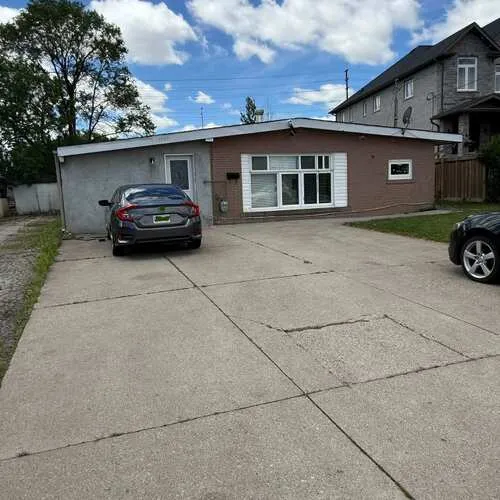 Premium freehold home for sale: 7530, Redstone, Malton, Mississauga