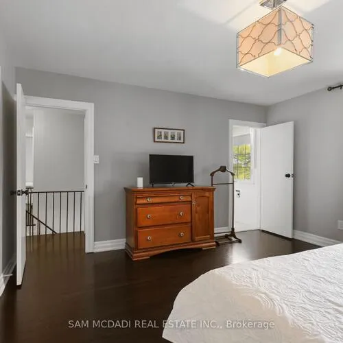 Premium freehold home for sale: 1449, Truscott, Lorne Park, Mississauga
