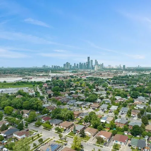 Premium freehold home for sale: 3361, The Credit Woodlands, Erindale, Mississauga