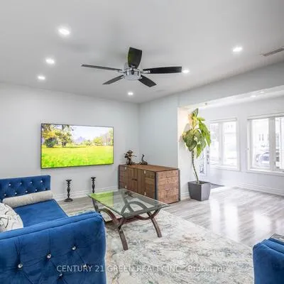 7649,&nbsp;Redstone, Malton, Mississauga