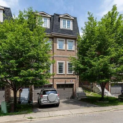 435,&nbsp;Hensall, Cooksville, Mississauga