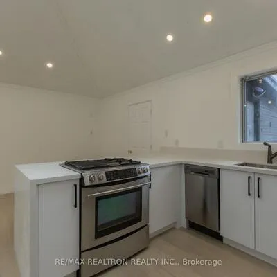 1480,&nbsp;Kenmuir, Mineola, Mississauga