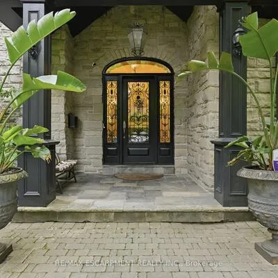 1320,&nbsp;Woodland, Mineola, Mississauga