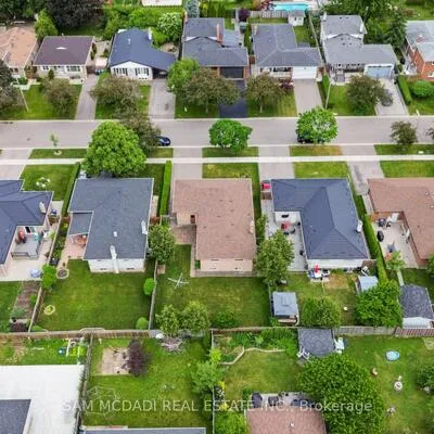 757,&nbsp;Netherton, Applewood, Mississauga