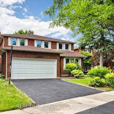 2027,&nbsp;Roy Ivor, Erin Mills, Mississauga