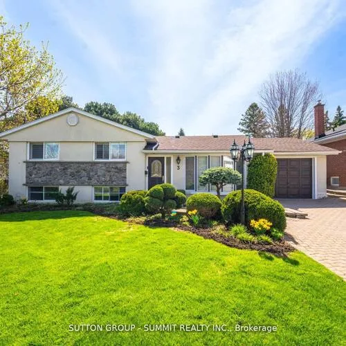 Premium freehold home for sale: 3, Donata, Streetsville, Mississauga