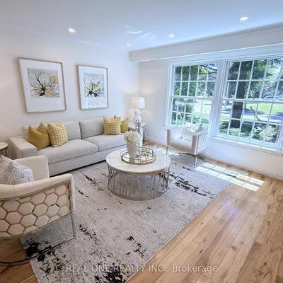 1585,&nbsp;Crombie, Lorne Park, Mississauga