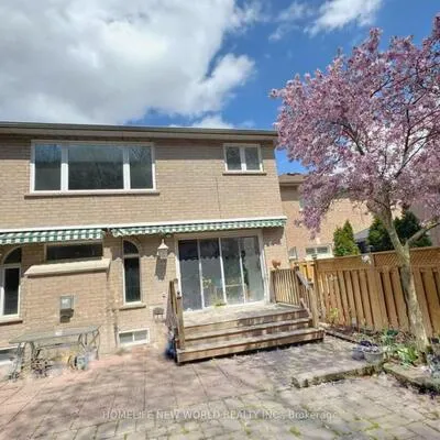 2326,&nbsp;Yorktown, Central Erin Mills, Mississauga