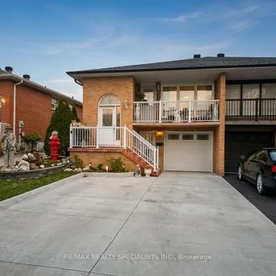 80,&nbsp;Chalfield, Rathwood, Mississauga