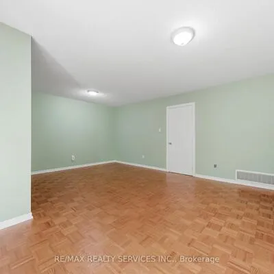 2081,&nbsp;South Millway, Erin Mills, Mississauga