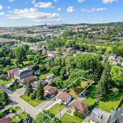1072,&nbsp;Orchard, Lakeview, Mississauga