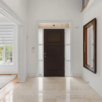 725,&nbsp;Queensway, Erindale, Mississauga