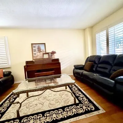 4460,&nbsp;Ashley, Hurontario, Mississauga
