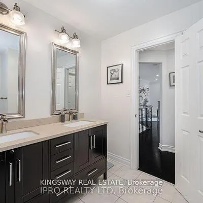 923,&nbsp;Bristol, East Credit, Mississauga