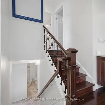 3084,&nbsp;Constitution, Applewood, Mississauga