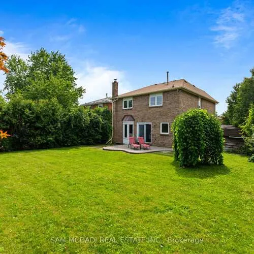 Premium freehold home for sale: 470, Aberfoyle, Hurontario, Mississauga