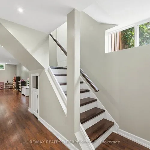 Premium freehold home for sale: 2589, Lundigan, Clarkson, Mississauga