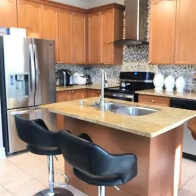 3895,&nbsp;Henrietta, Churchill Meadows, Mississauga
