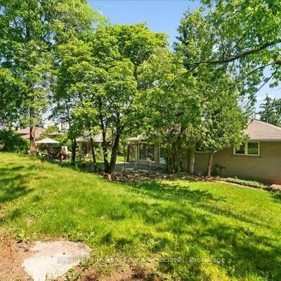 132,&nbsp;Vista, Streetsville, Mississauga