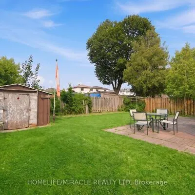 7089,&nbsp;Landen, Malton, Mississauga