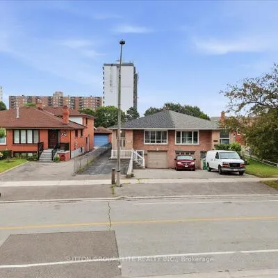 1060,&nbsp;Claredale, Mineola, Mississauga