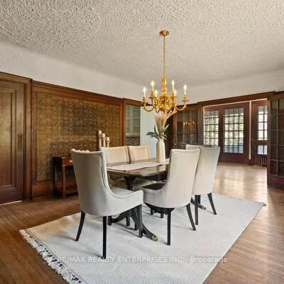 1520,&nbsp;Pinetree, Mineola, Mississauga