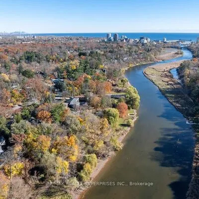 1516,&nbsp;Pinetree, Mineola, Mississauga