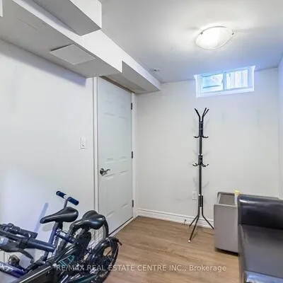 1571,&nbsp;Meadowfield, East Credit, Mississauga