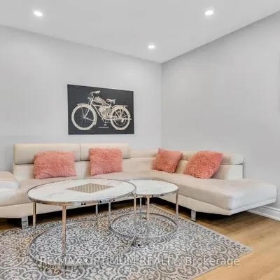 362,&nbsp;Kingsbridge Garden, Hurontario, Mississauga