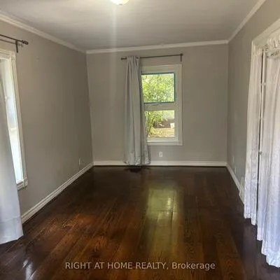 1073,&nbsp;Mesa, Lorne Park, Mississauga