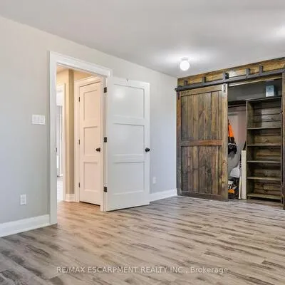 3233,&nbsp;DERRY, Malton, Mississauga